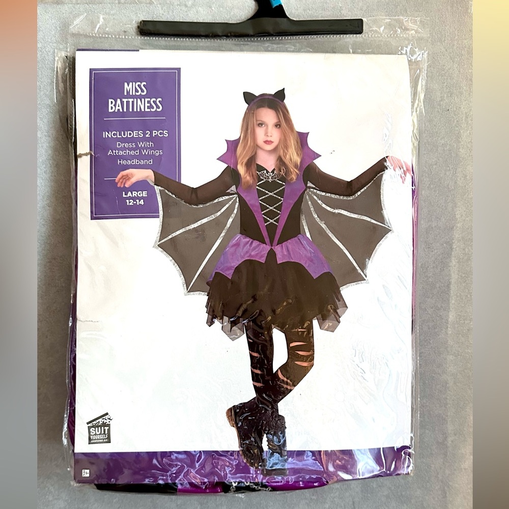 Miss Battiness, Girl Large 12-14